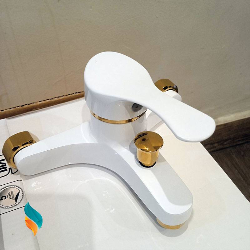 ست شیرآلات 9 عددی اندیکا مدل لاله سفید طلایی همراه با روشویی و آفتابه اضافه با علم لاوان