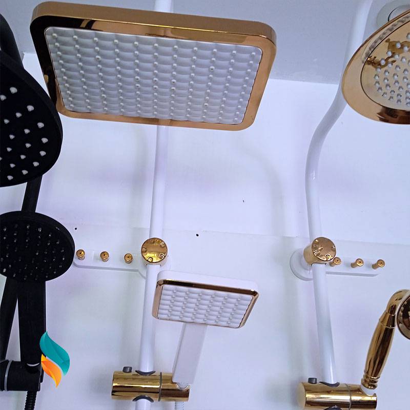 ست شیرآلات 9 عددی اندیکا مدل لاله سفید طلایی همراه با روشویی و آفتابه اضافه با علم لاوان