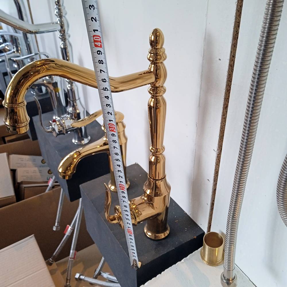 ست شیرالات اندیکا مدل بامبو طلایی با علم دوش رسوب گیر دکمه ای