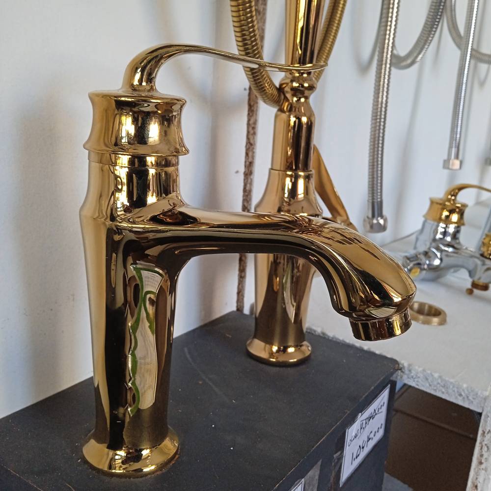 ست شیرالات اندیکا مدل بامبو طلایی با علم دوش رسوب گیر دکمه ای